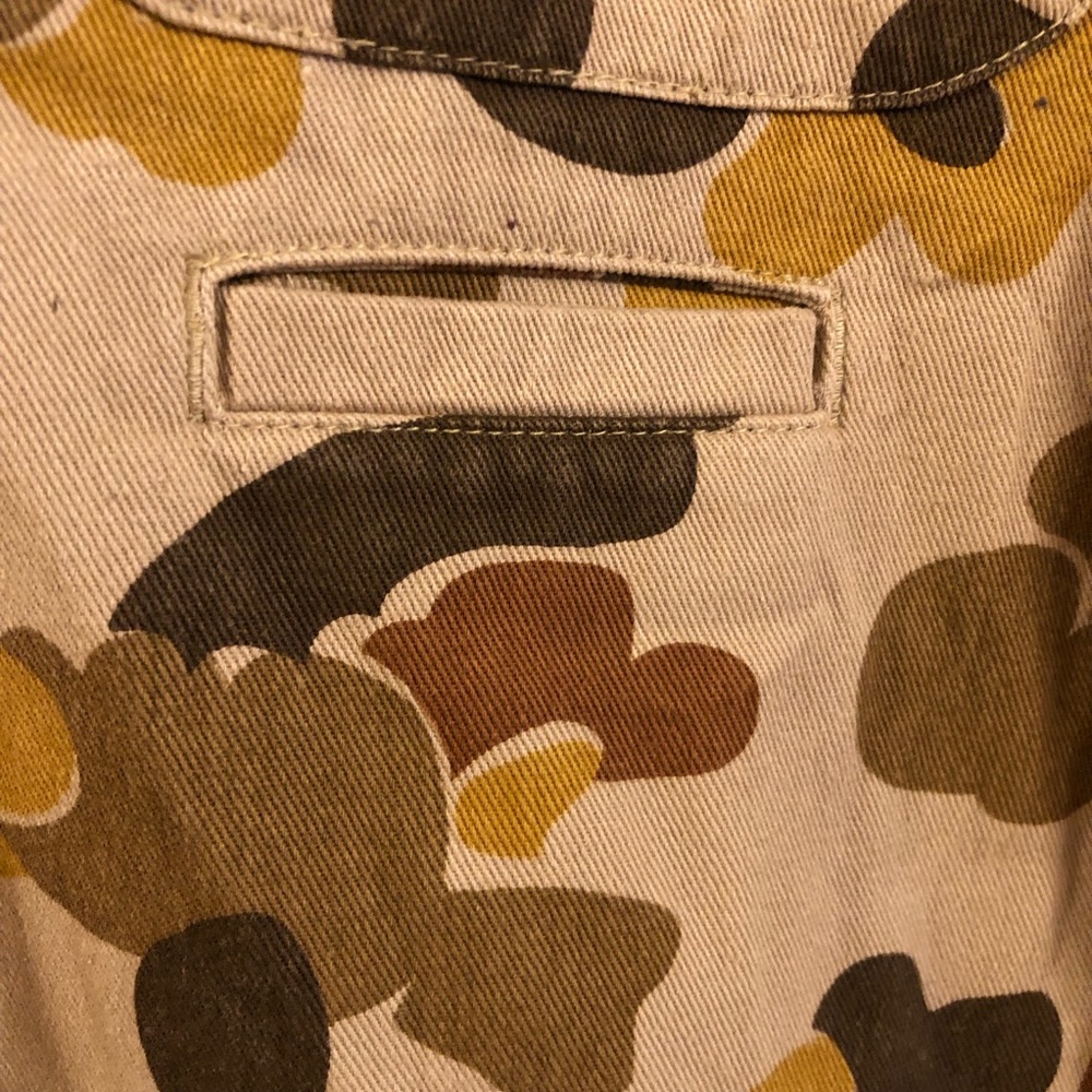 10.Deep Duck Camo Pattern Short Sleeve Button Dow… - image 7